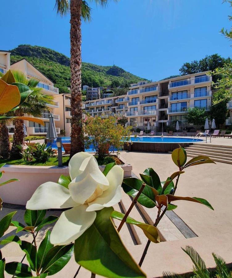 Blue Horizon Apartment Resort Budva Exterior photo